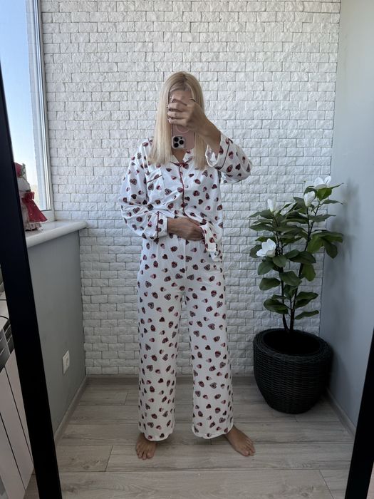Жіноча піжама з сердечками — м’яка, затишна та стильна