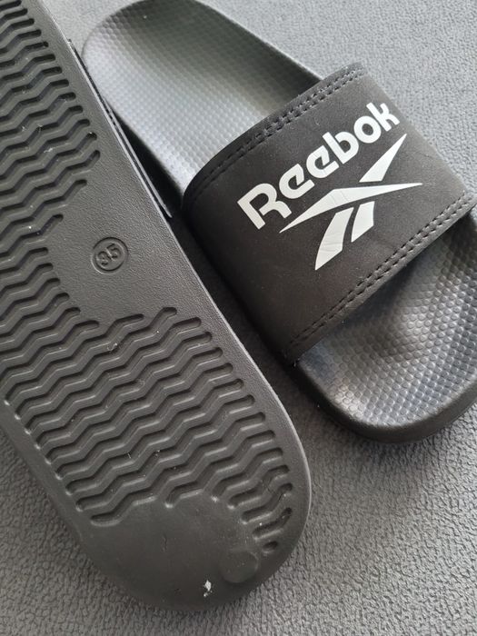 Klapki basenowe Reebok rozm. 35 czarne