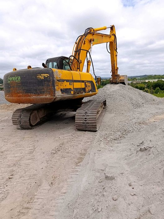 Giratória JCB JS220