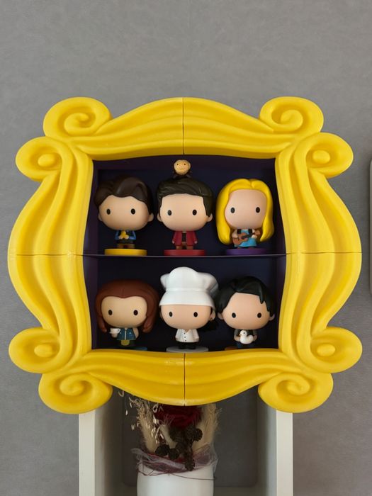 Стенд для Funko Pop McDonald’s “Friends”/"Друзі"