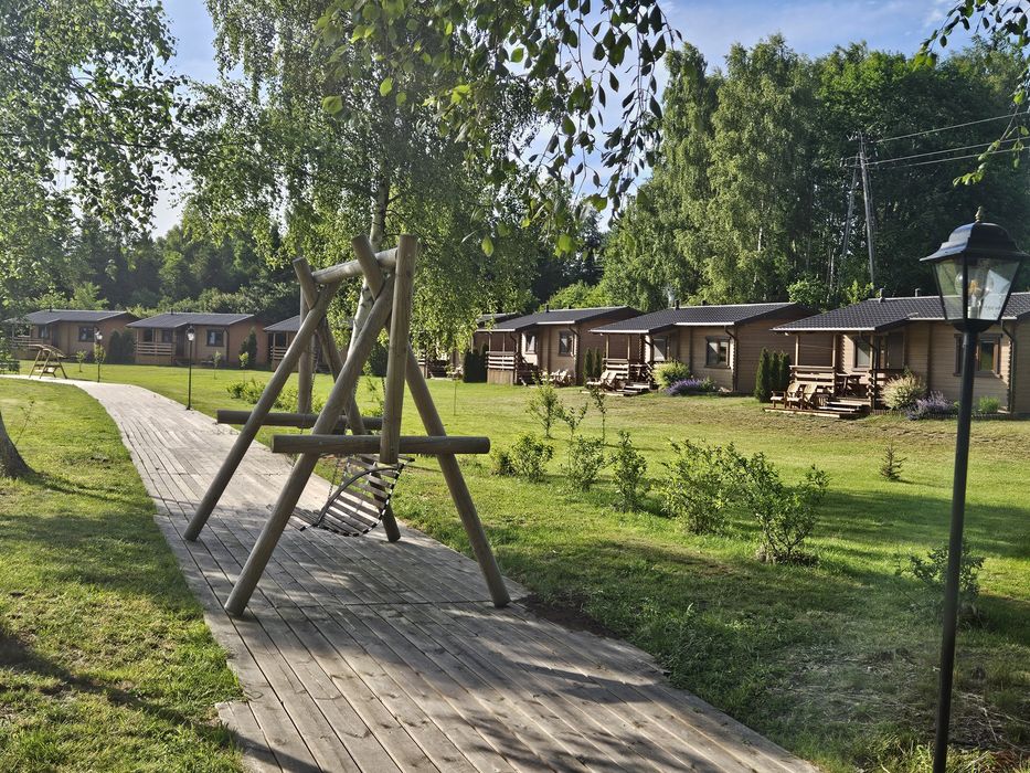 Domki letniskowe Przy Leśniczówce - Sauna - Jacuzzi - Domki nad jeziorem- Bory Tucholskie- Kaszuby, rodzinny wypoczynek, plac zabaw, stawy