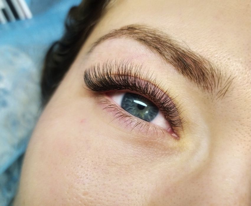 Наращивание ресниц. Ламинирование ресниц и бровей