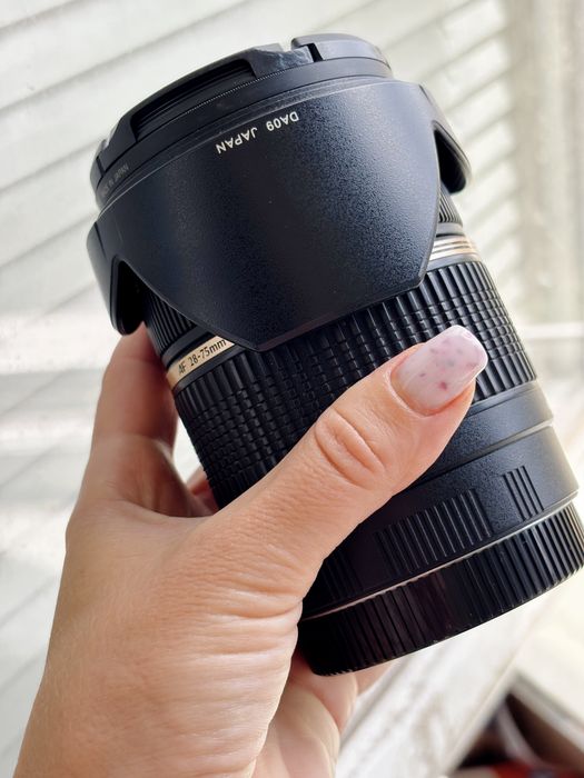 Обʼєктив Tamron 28-75 2.8