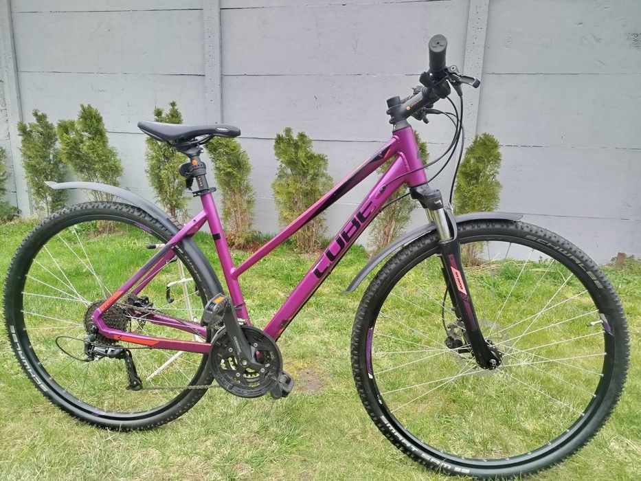 Rower Crossowy Trekkingowy CUBE CURVE PRO CLS Koła 28 Cali Rama Alu 48 cm 19 cali Hamulce Tarczowe Hydrauliczne Blokowany Amortyzator
