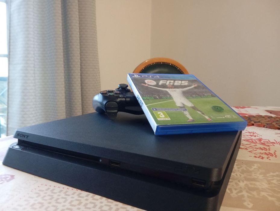PS4 500gb slim preta