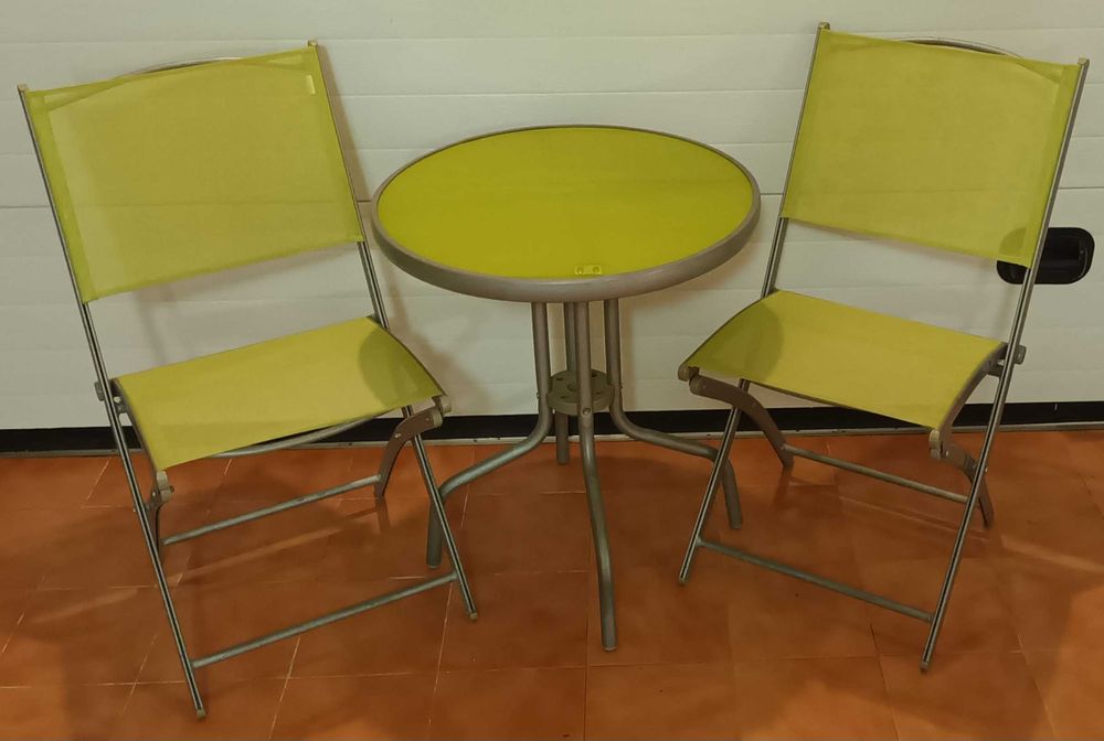 Conjunto de 2 Cadeiras Metal + Mesa _ Cor Verde