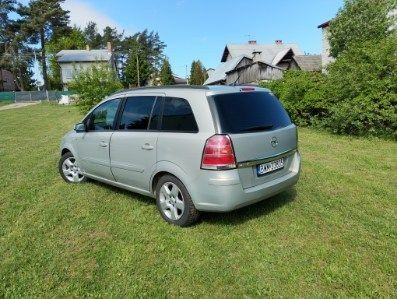 Opel Zafira-A 1.9 diesl po rozrządzie ,7 osobowy