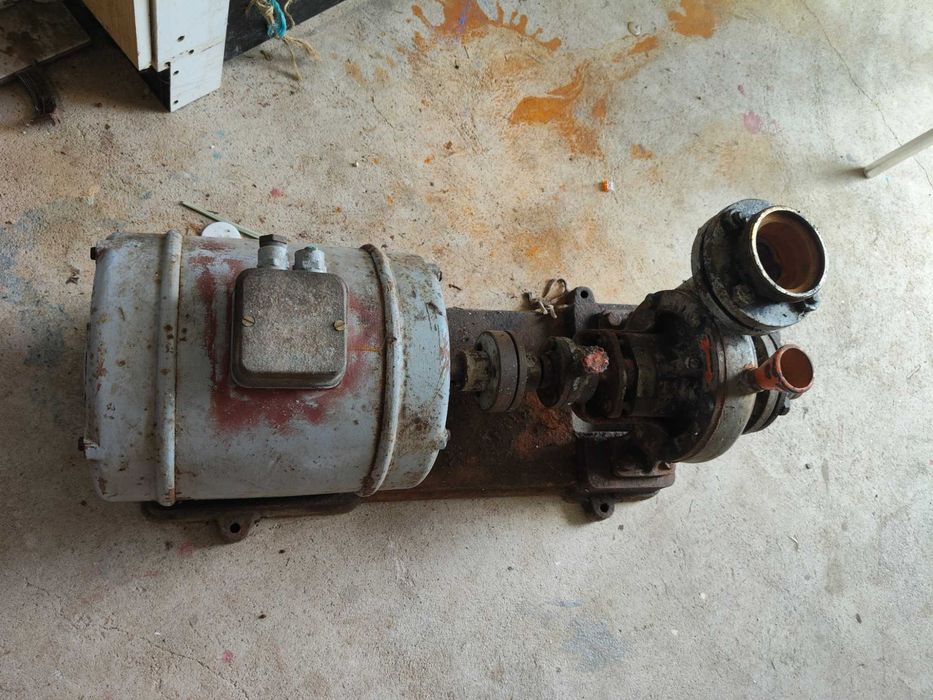 Motor trifásico com bomba de 2 polegadas
