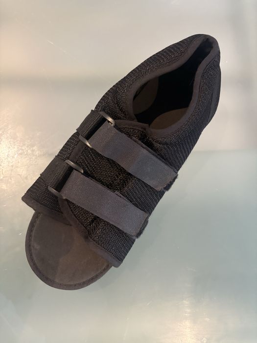 Sapato pós cirurgico sem tacão (tam37-39)