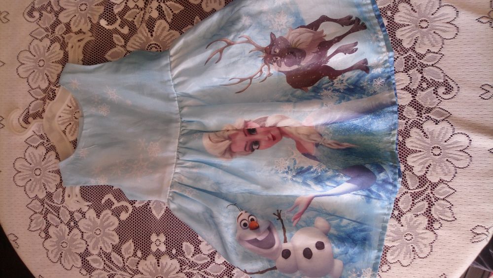 Elegancka sukienka Kraina Lodu 92