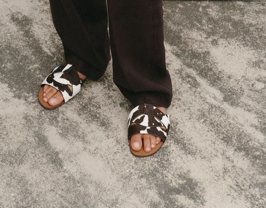 ZARA klapki skorzane w łaty z włosiem r. 38