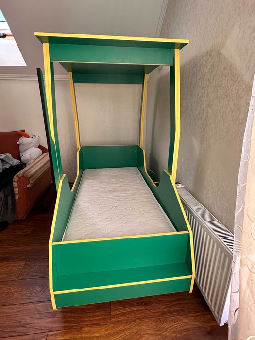 Дитяче ліжко "Трактор" б/в