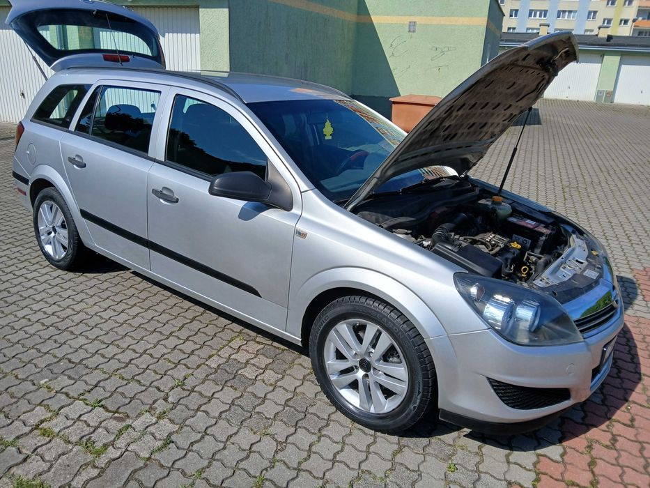 opel astra h combi 2009 1.4na łancuszku+GAZ,klima chodzi