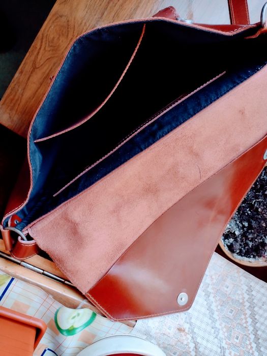 Сумка шкіряна жіноча на плече.