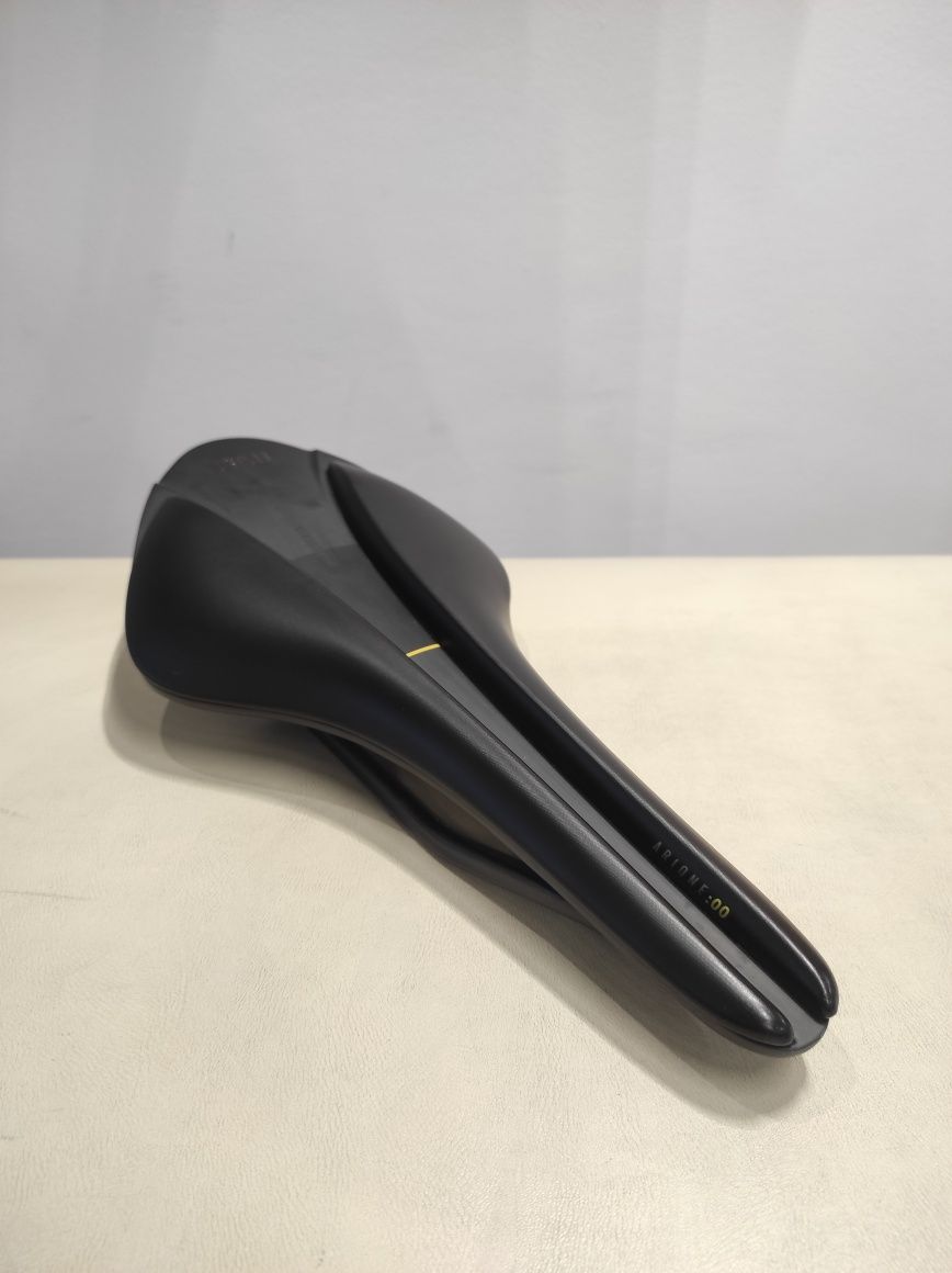 フィジーク　versus evo arione00 large Fizik Arione 00 Versus Evo Large siodełko siodło 140mm