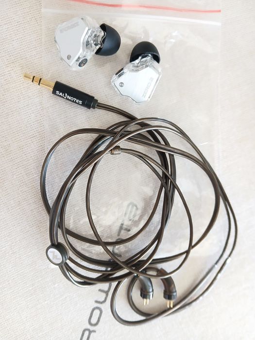 7HZ x Crinacle Zero: 2 - Silver - (NOVO)