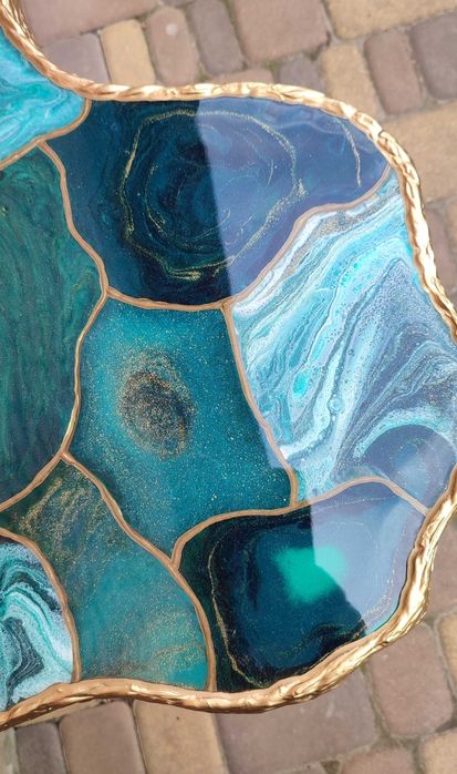 Стол " Изумруд "