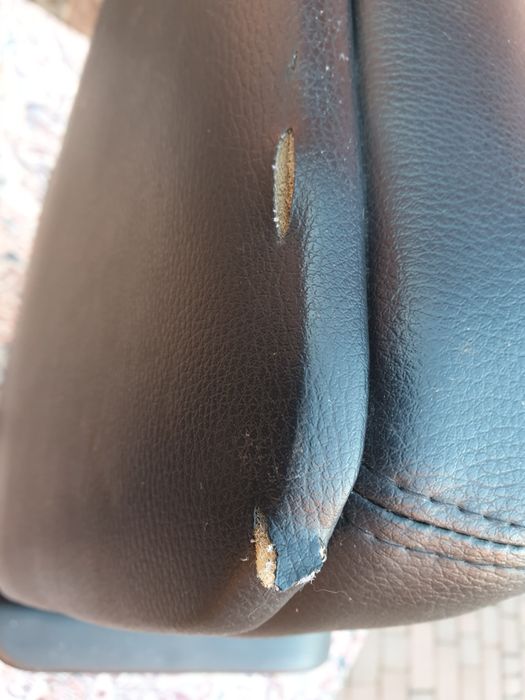 Продам шкіряне крісло