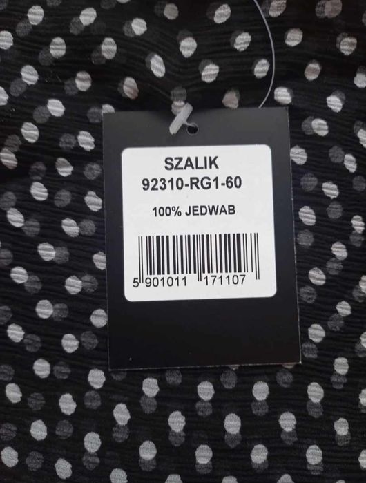 Aryton szal 100% jedwab czarny w biale małe, sybtelne kropki.
Bardzo d