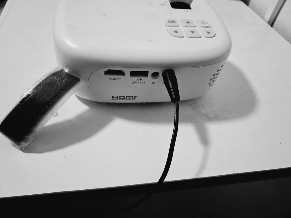 Kit Projector + Headphones – Venda Rápida Porto