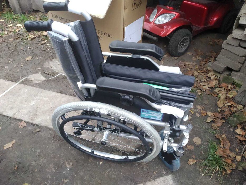 Крісло колісне інвалідне