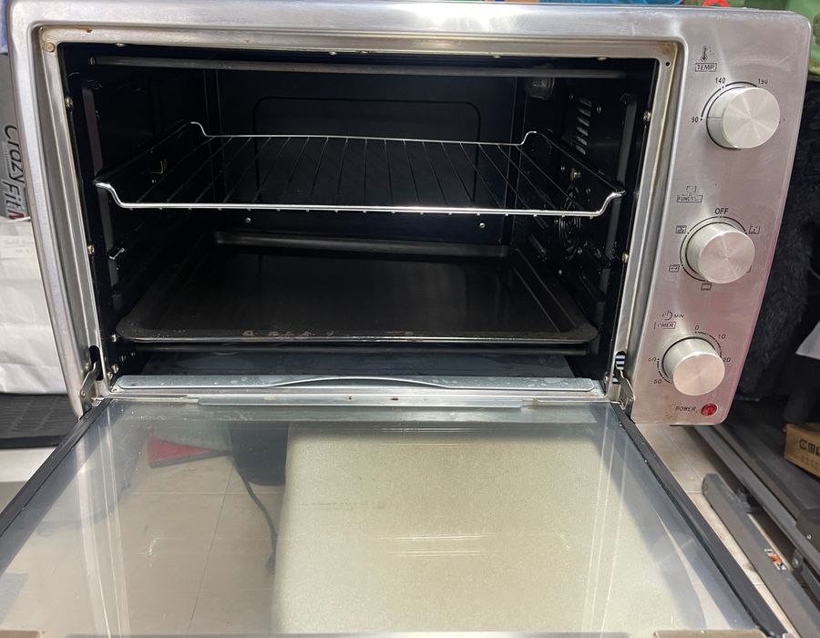 Forno como novo com espeto