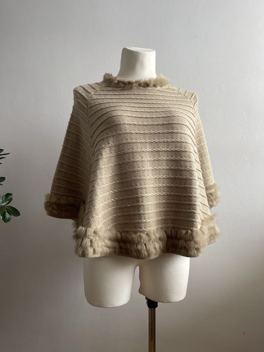 Poncho Armani Jeans beżowe z futrem eleganckie wiosenne na wiosnę