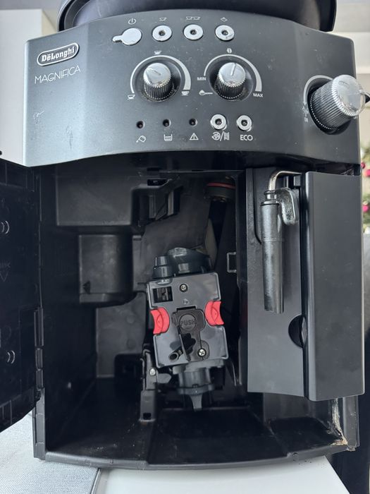 Express DeLonghi Magnifica uszkodzony
