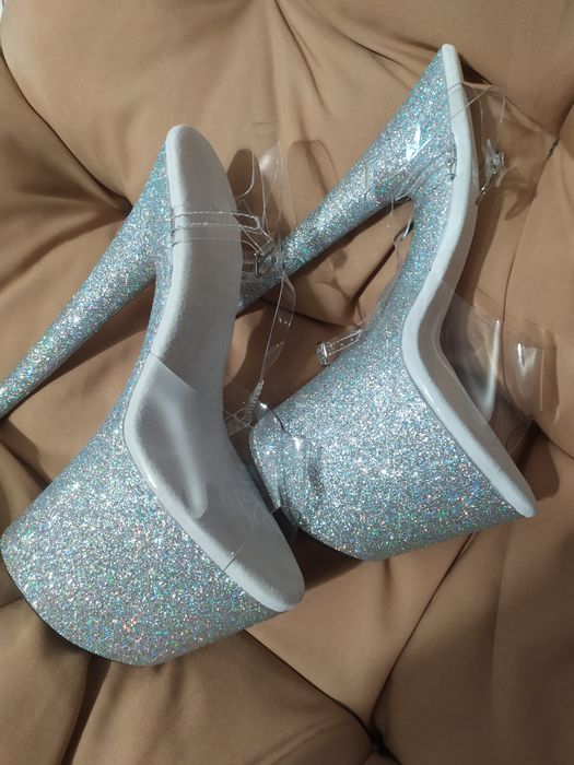 Стріпи босоніжки силікон трійки  розмір 40