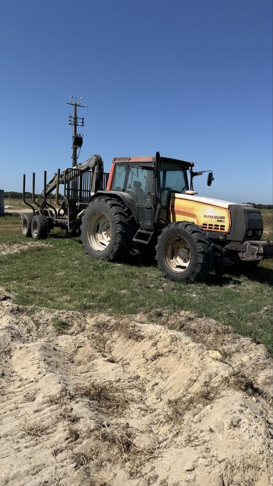 Valtra 8150s com reboque florestal costa