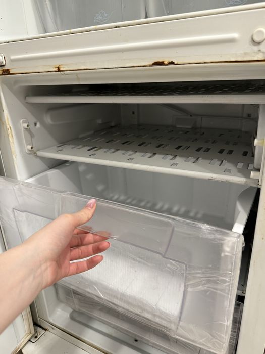 Холодильник Indesit