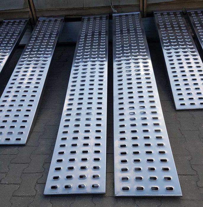 Najazdy aluminiowe LOHR 2500 x 425 x 69 x 4.