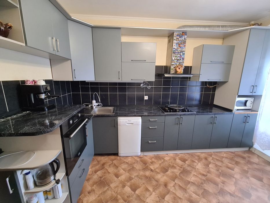 Продаю 2 комнатную квартиру  73 кв.м Северная звезда.