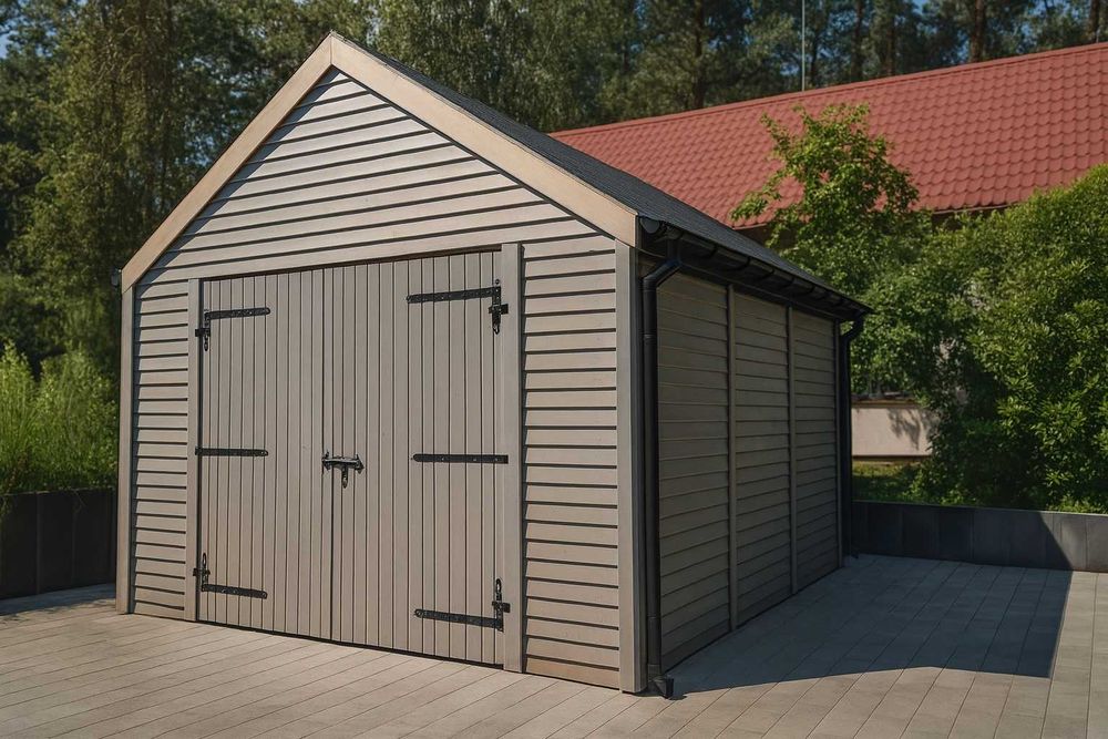 Garaż drewniany typu stodoła