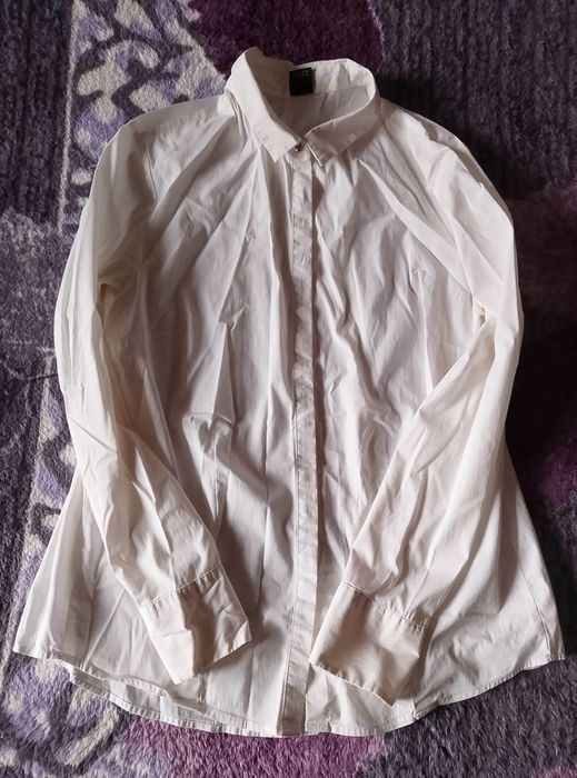 красивая белая рубашка