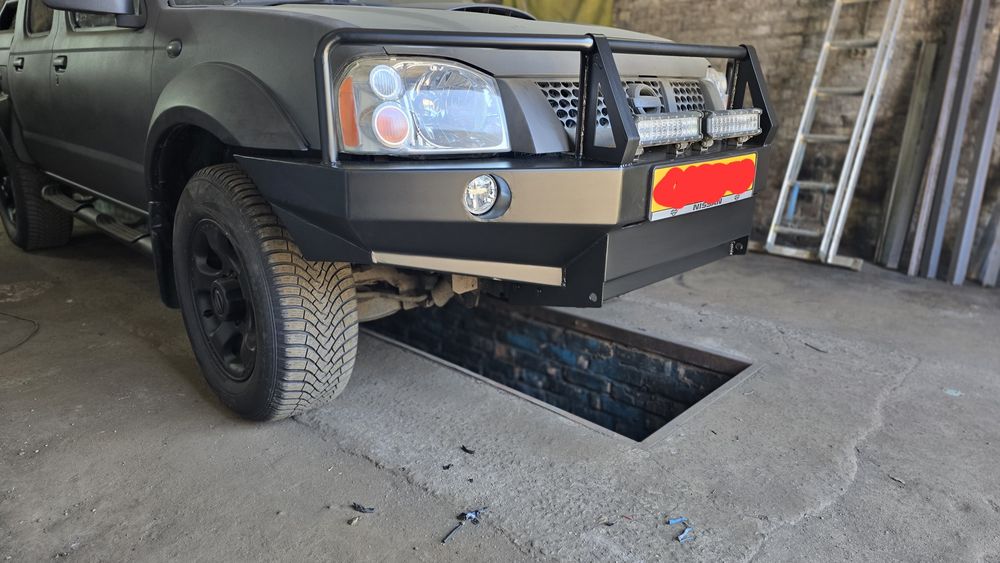 Бампер на  пікап Nissan Navara, Ford Ranger, Peugeot Landtrek, L200