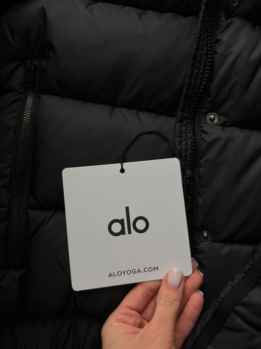 Alo yoga  оригінал куртка пуффер