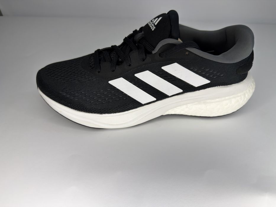 Оригінальні кросівки Adidas Supernova 2