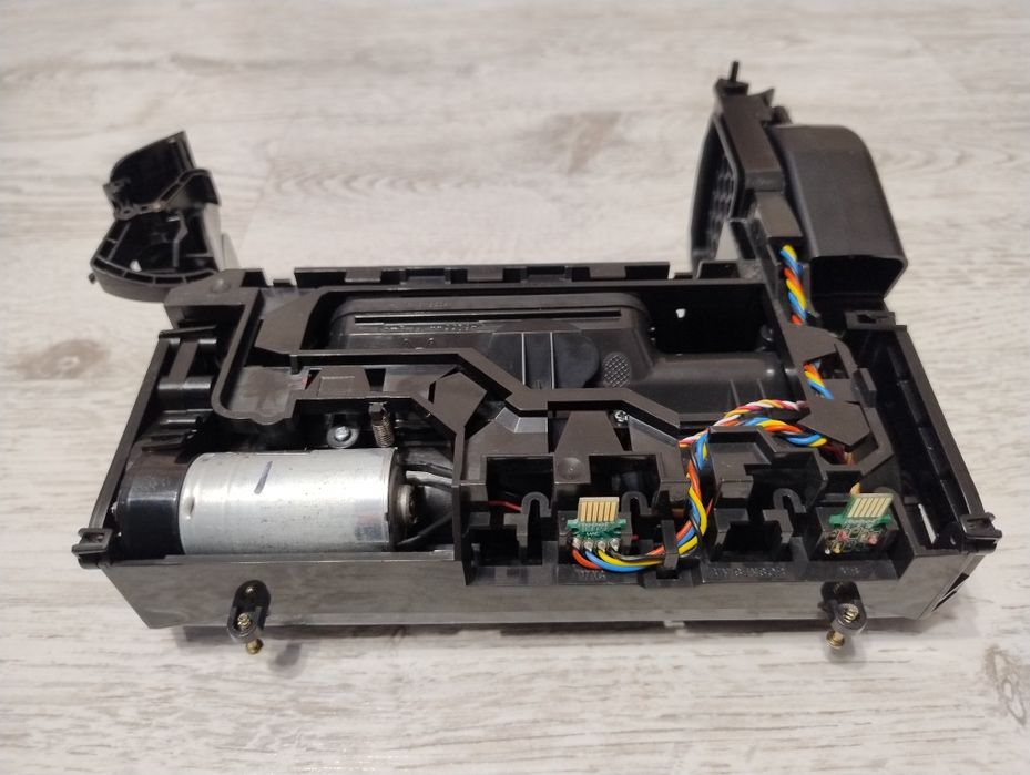 Sprawny Moduł głowicy czyszczącej z wałkami i Turbiną Irobot Roomba e5