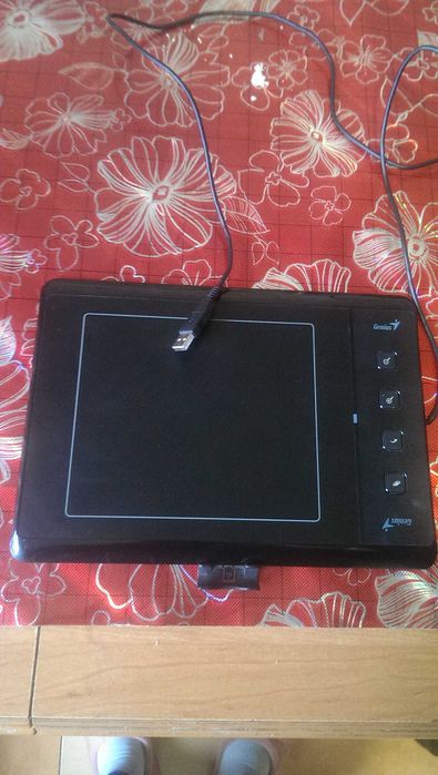 Продаеться графический планшет б/у без карандаша. Не дорого