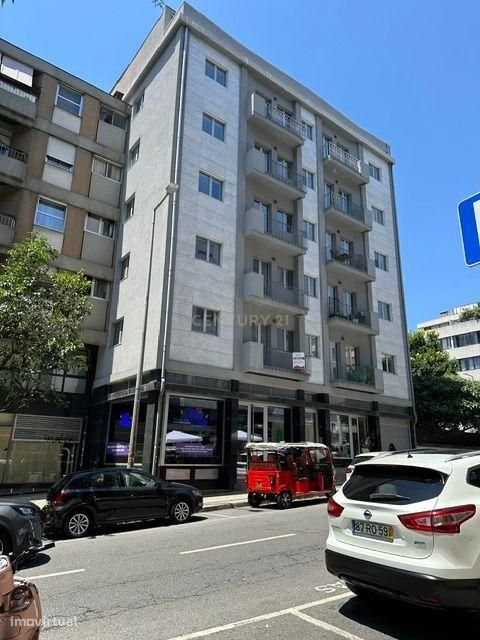 T3 Novo com Garagem | Trindade & Aliados | Centro do Porto