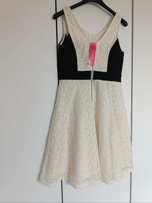 Sukienka elegancka koronka S