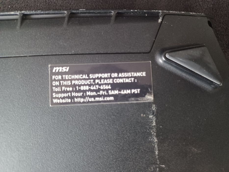 Laptop MSI Titan GT73VR 7RF