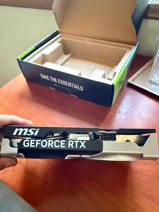 NVIDIA RTX 5060 8GB MSI Ventus 2X (Como Nova + Caixa)