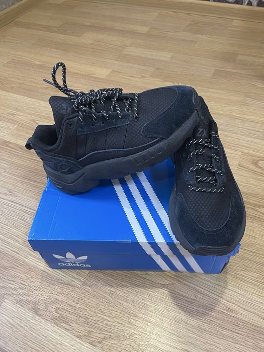 Жіночі кросівки adidas zx22j