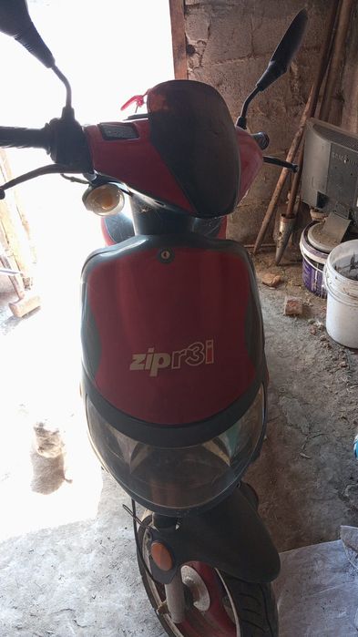 Продам Zipr3i стоїть без діла