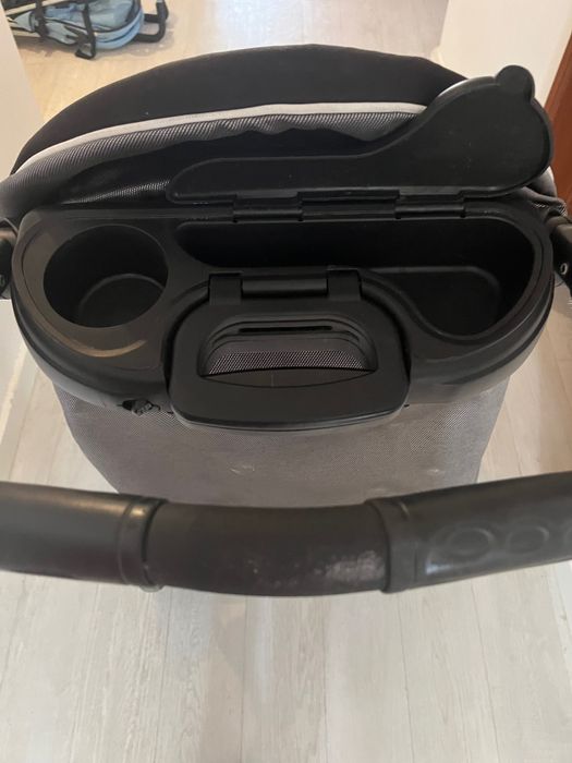 Carrinho de passeio de bebé