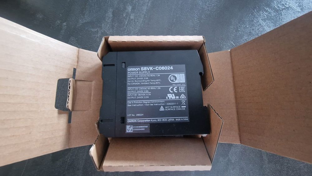 Zasilacz Omron S8VK-C06024

60 W; 24V DC; 2,5A