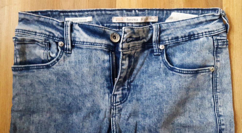 Jasnoniebieskie jeansy skinny r.36 Bershka, bawełna, elastan