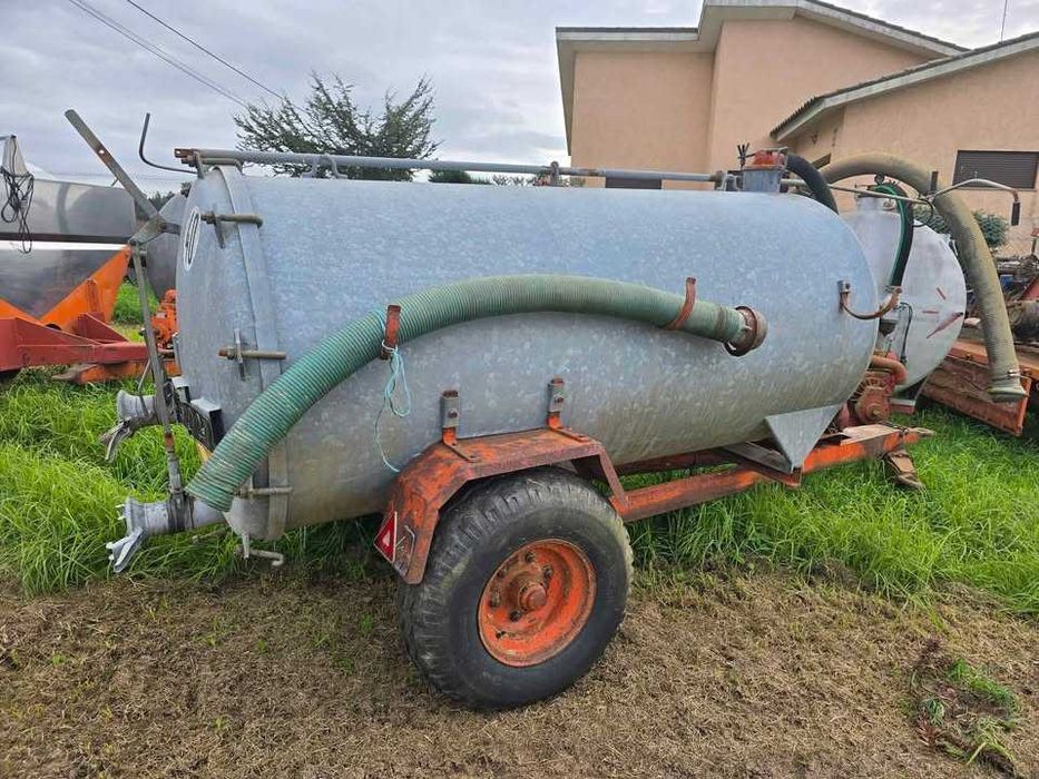 Cisterna agricola 3000 usada com documentos